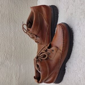 Dr. Scholl's Shelly Brown Leather Stitched Round Toe Lace Up Low Heel Ankle Boot